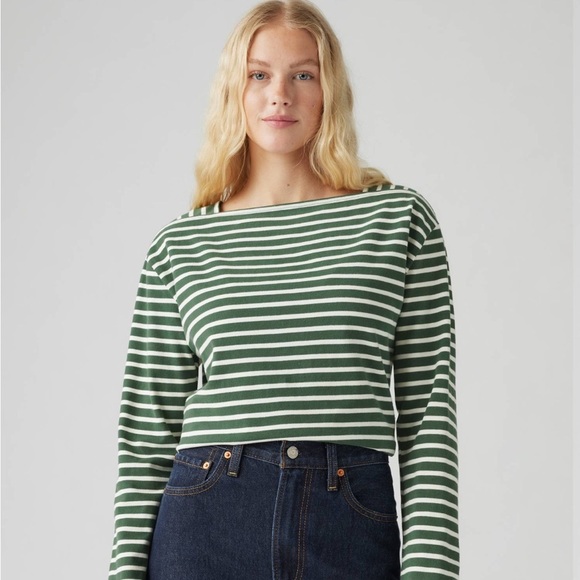 Levi’s Top - Picture 1 of 5